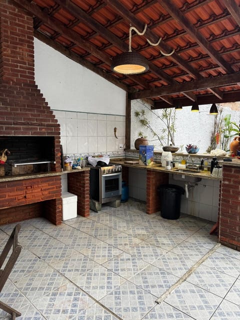 BBQ facilities, Communal kitchen