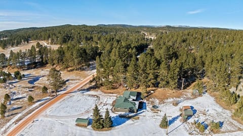 Neighbourhood, Natural landscape, Bird's eye view, Mountain view