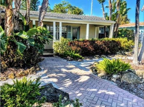 Pelican Paradise House in Clearwater Beach