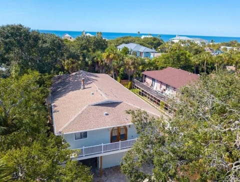 Starfish Beach Cottage House in Indian Rocks Beach