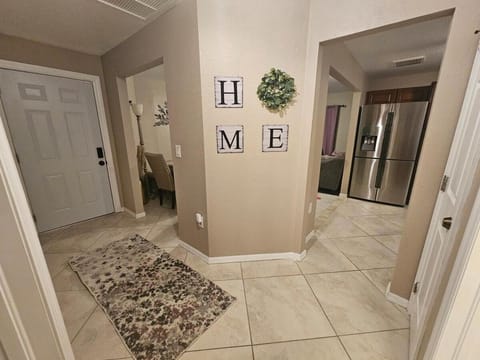 Cozy & Spacious 2 Bedroom Haven Casa in Lehigh Acres