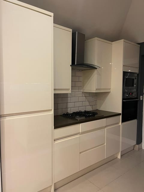 Hanwell serviced Accommodation Casa in Southall