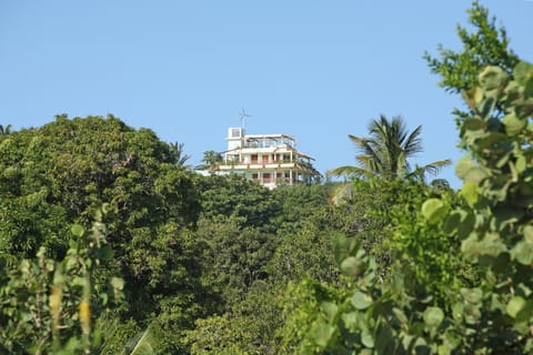 Suites la Colline Hotel in Haiti