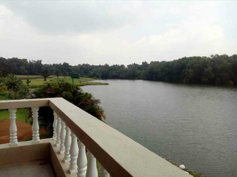 Vietnam Golf - Lake View Villas Villa in Ho Chi Minh City