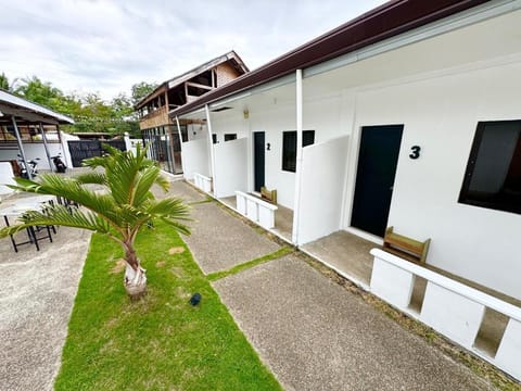 ThirstyTraveller Danao Exclusive Apartment in Panglao