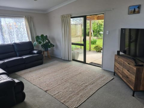 Bright and Cheerful 3 bedroom home House in Whangārei