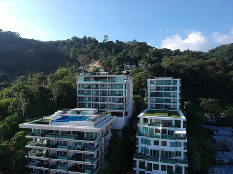 Stylish apartment with pool table & sea view Apartment in Patong