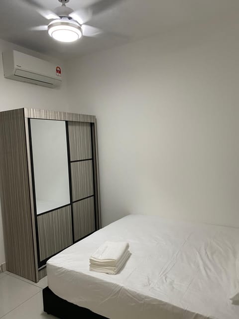 Bedroom, wardrobe, air conditioner