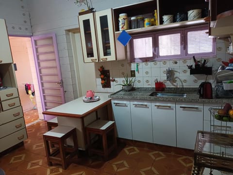 Suíte privativa Vacation rental in Bauru