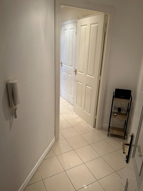 2 Bed 2 Bathroom Apartment central location Appartamento in Oldbury