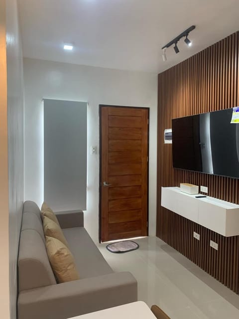 HUN'S Cozynest Apartment in Tagbilaran City