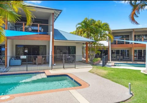 Patio, Garden, Garden view, Pool view