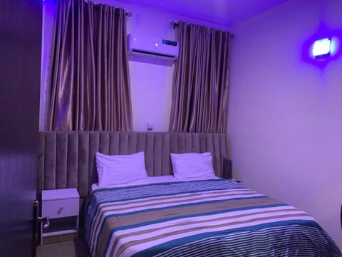 Abimbola's - 3 Bedroom Apartment Apartment in Lagos