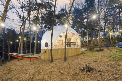 Campfire Hollow Tenda de luxo in Eagle Rock