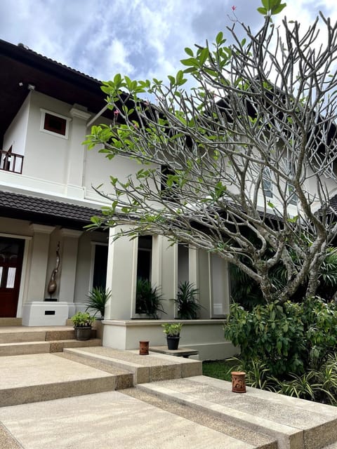 Luxurious Phuket Escape - Lakewood Hills Villa in Choeng Thale