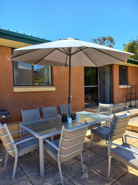 Patio, Dining area