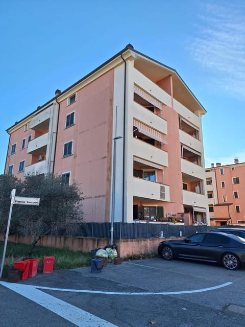 Affittacamere Le Rondini 18 Bed and Breakfast in Province of Massa and Carrara