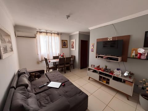 Communal lounge/ TV room, TV and multimedia, Living room, Seating area, Dining area, Evening entertainment, air conditioner