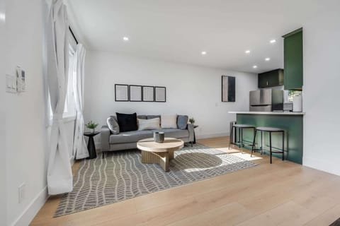 Brand New Apt w Parking Blocks from Downtown- F House in Sunnyvale