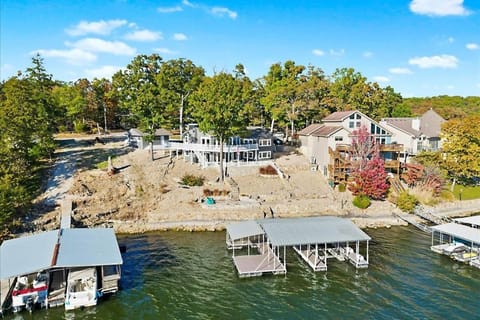 Property building, Day, Bird's eye view, Lake view