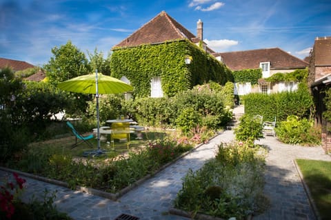 Property building, Garden view, Pool view