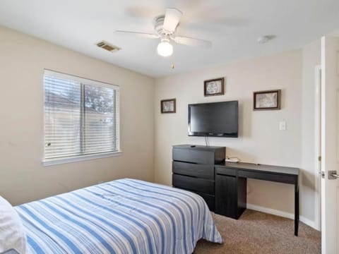 Cozy Sunterro Serenity in North Austin Pet Friendly Apartment in Wells Branch