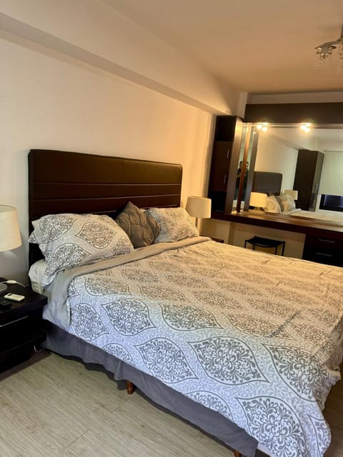 Apartamento Vip Los Palos Grandes Full wifi Apartment in Caracas