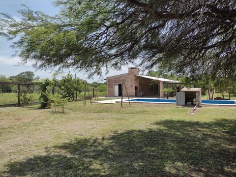 Casa con piscina, parrilla y más House with pool grill and more House in Corrientes Province, Argentina