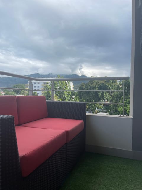 Balcony/Terrace, Mountain view