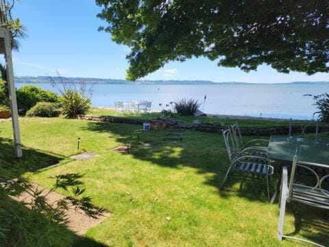 Garden view, Lake view, Sea view