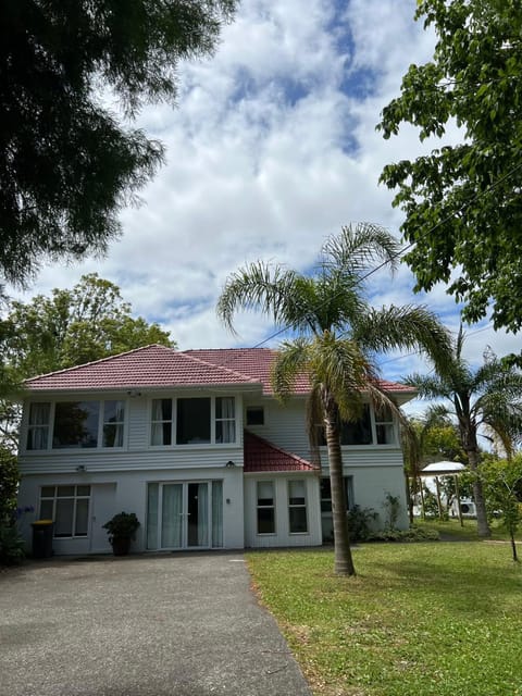 Twinkle Orchard Camp Villa in Auckland