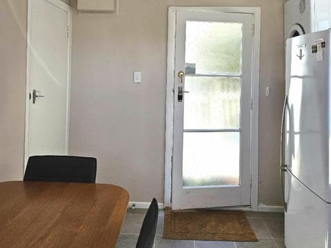 Dining area, kitchen