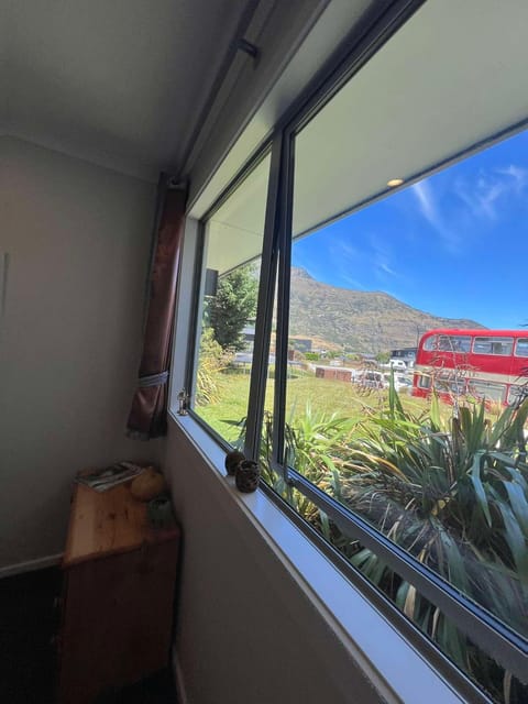 Luxury Ludemann Lodge Homestay Vacation rental in Queenstown