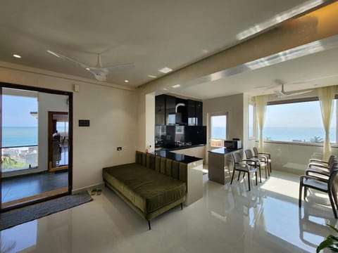 Cozy home with amazing ocean view Apartment in Visakhapatnam