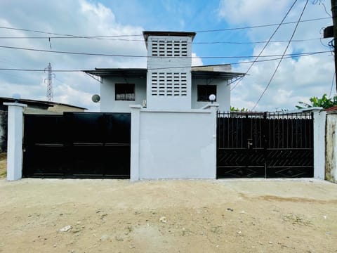 Elongs Home Apartment in Douala