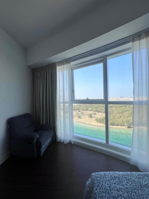 Natural landscape, Bedroom, Lake view