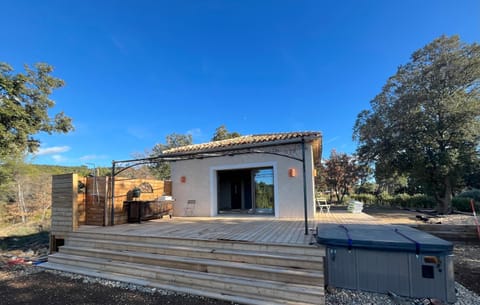 Property building, Balcony/Terrace