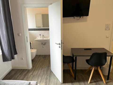 Bathroom, TV and multimedia