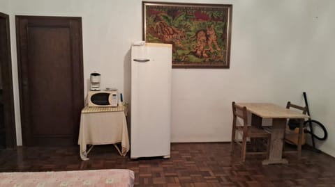 Quarto Mobiliado para 1 Pessoa - Próximo ao Centro, Faculdades, Av. Duque de Caxias e UNINTER | Bauru - SP House in Bauru