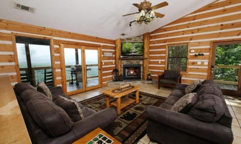 Smoky View with a Twist #2030 House in Pigeon Forge