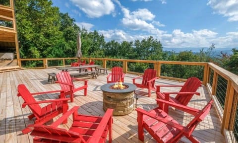 Smoky View Top Shelf #2042 House in Pigeon Forge