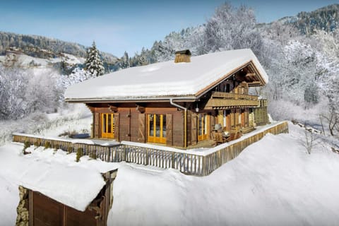 Property building, Day, Natural landscape, Winter, Mountain view, Area and facilities