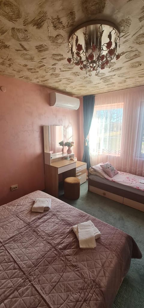 Долапите Гуест Хаус Dolapite guest house House in Pleven Province, Bulgaria