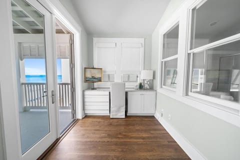 330 Beachside Premium Gulf Front Beach Service now included Haus in Carillon Beach