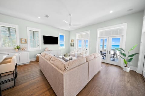 330 Beachside Premium Gulf Front Beach Service now included Haus in Carillon Beach