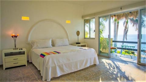 Bed, Photo of the whole room, Bedroom, Sea view