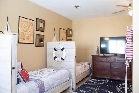 Seas the Day - Spacious Beach Condo Apartment in Galveston Island