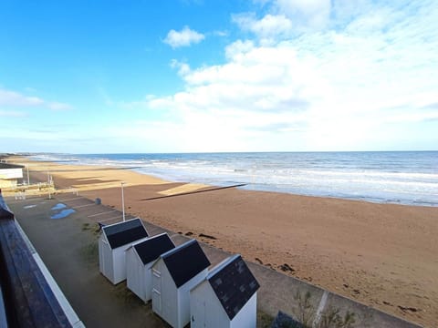 Appartement en bord de mer, 4 pers, Bernières-sur-Mer - FR-1-746-26 Apartment in Bernières-sur-Mer