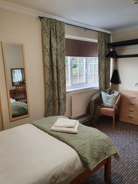 Apple Blossom Guesthouse Bed and Breakfast in Charnwood