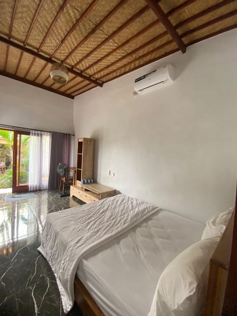 Meera house and stay Vacation rental in Pekutatan